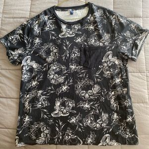 Summer H&M Men’s XL T-Shirt